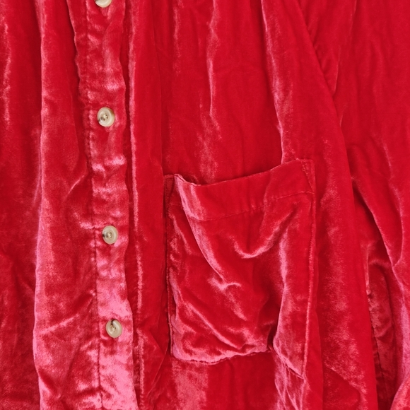Anthropologie Pilcro Puff-Sleeved Velvet Buttondown Red/Rouge Size Medium - Picture 9 of 12